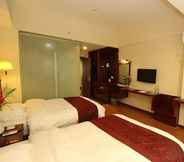 Kamar Tidur 5 GreenTree Inn GuiLin LinGui District JinShan Square JinShui Road Express Hotel