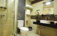 Toilet Kamar 6 GreenTree Inn GuiLin LinGui District JinShan Square JinShui Road Express Hotel