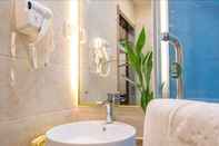 In-room Bathroom GreenTree Inn Nantong Chongchuan District Middle Changjiang Road Express Hotel