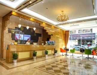 Lobi 2 GreenTree Inn Zhuhai Light Rail Pearl Station Express Hotel