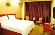 Bilik Tidur 4 GreenTree Inn Dalian Ganjingzi District Dongwei Road Subway Station Hotel