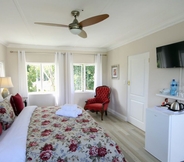 Bedroom 2 Elephant Country Guest House