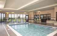 Swimming Pool 3 Courtyard by Marriott Cleveland Elyria