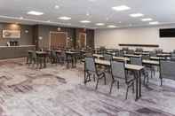 Functional Hall Courtyard by Marriott Cleveland Elyria