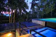 Kolam Renang The Spring Villas