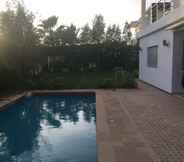 Swimming Pool 7 Luxurious 5 Bedrooms Villa Ref HI51053