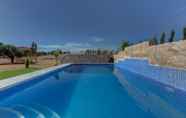 Swimming Pool 4 Villa Damara