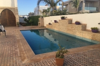 Swimming Pool Beach Side Villa With Pool RefN1050