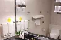 In-room Bathroom Chu Tian Yin Xing Hotel