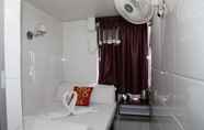 Kamar Tidur 6 Pay-Less Guest House - Hostel