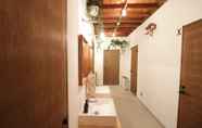 In-room Bathroom 4 glam lodge - Hostel