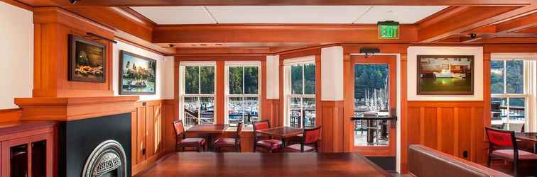 Lobby Noyo Harbor Inn Restaurant and Tavern