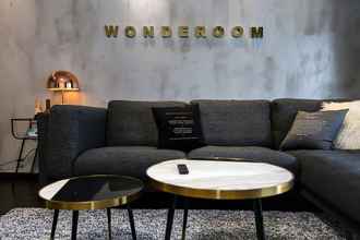 Lobi 4 Wonderoom Design Apartment on the Bund