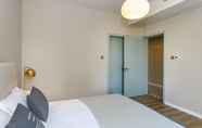 Kamar Tidur 7 Wonderoom Design Apartment on the Bund