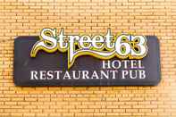 Exterior Hotel Street63