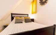 Phòng ngủ 6 Typical Santa Catarina by Homing