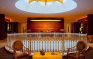 Lobby 4 Ottoman Suites