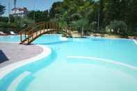 Swimming Pool Villaggio Marinella