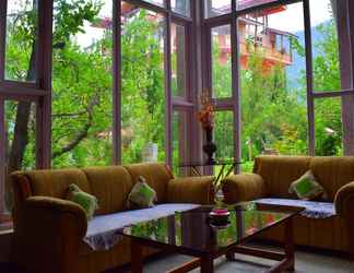 Lobby 2 Countryside Himalayan Resort, Manali