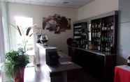 Bar, Cafe and Lounge 7 L' Escale Halloaise