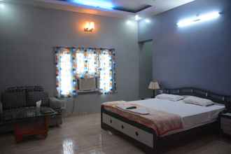 Bilik Tidur 4 Hotel Naveen Residency