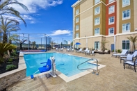 Swimming Pool Homewood Suites by Hilton Conroe