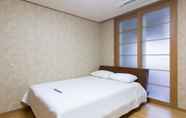 Kamar Tidur 7 Gangnam Galaxy Apartment 1