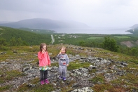 วิวและสถานที่ท่องเที่ยวใกล้เคียง Olderfjord Turistsenter