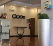 Sảnh chờ 6 Al Amoria Furnished Apartments 3