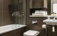 In-room Bathroom 7 Spacious and Modern apartments Heathrow