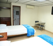 Bedroom 5 JL Serracin Apart Hotel