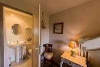 In-room Bathroom Chambres D'hotes La Barbinais Bed&breakfast St Malo