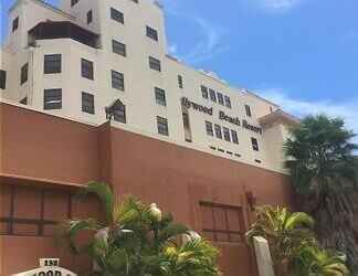 Exterior 2 Hollywood Beach - Beautiful Penthouse One Bedroom Ocean City View