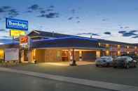 Exterior Travelodge by Wyndham Cranbrook