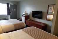 Bedroom Travelodge by Wyndham Cranbrook