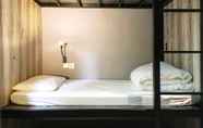 Kamar Tidur 5 LuckyOne Hostel