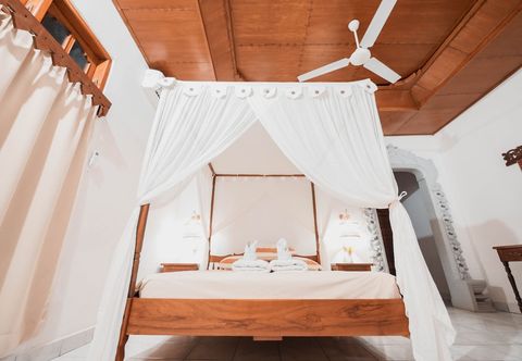 Others Lovina Palace