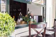 Bar, Cafe and Lounge Lisbon Wine Hotel