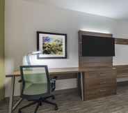 Bilik Tidur 3 Holiday Inn Express & Suites Moncton, an IHG Hotel
