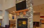 Lobby 4 Hampton Inn & Suites Roseburg