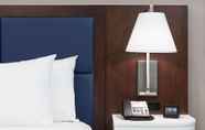 Kamar Tidur 3 Hampton Inn & Suites Phoenix Downtown