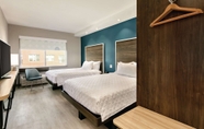 Bedroom 6 Tru by Hilton Charlotte Ayrsley