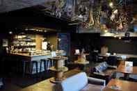 Bar, Cafe and Lounge Tune Hakodate Hostel & MusicBal