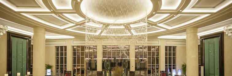 Lobby Radisson Blu Hotel Wuhan ETD Zone
