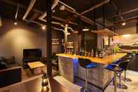 Bar, Kafe, dan Lounge TOMORI Guest House