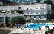 Swimming Pool 2 Hotel Moresco