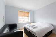 Bedroom Birmingham Serviced Apartment - The Qube