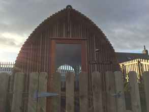 Exterior 4 Door to the Shore - Seafront Cottages