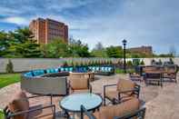 Ruang Umum Courtyard by Marriott Long Island Islip/Courthouse Complex