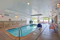 Swimming Pool Courtyard by Marriott Long Island Islip/Courthouse Complex